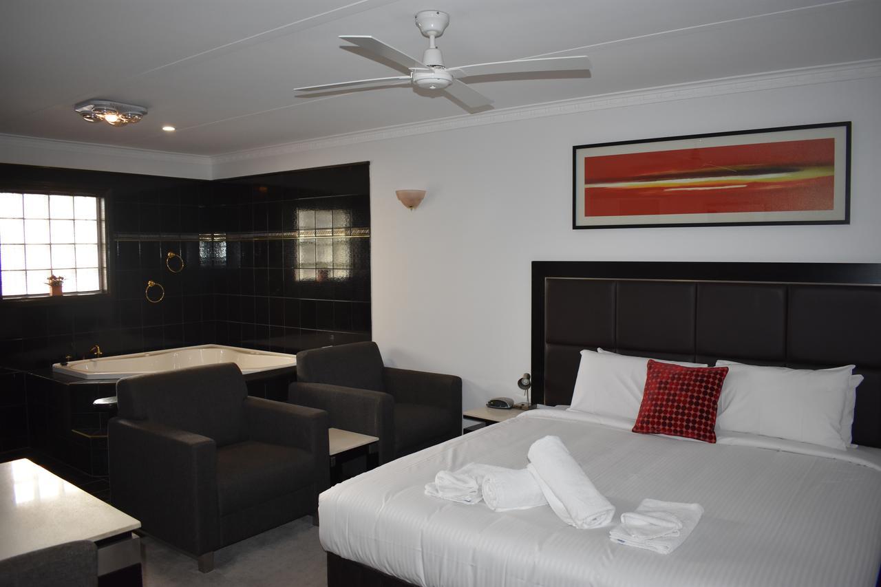 Roundhouse Motel Peterborough Luaran gambar