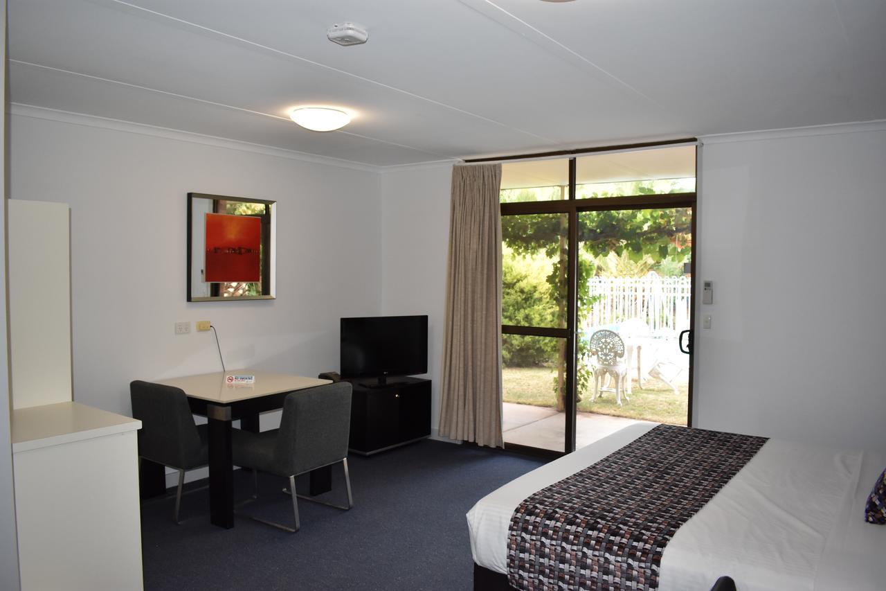 Roundhouse Motel Peterborough Luaran gambar
