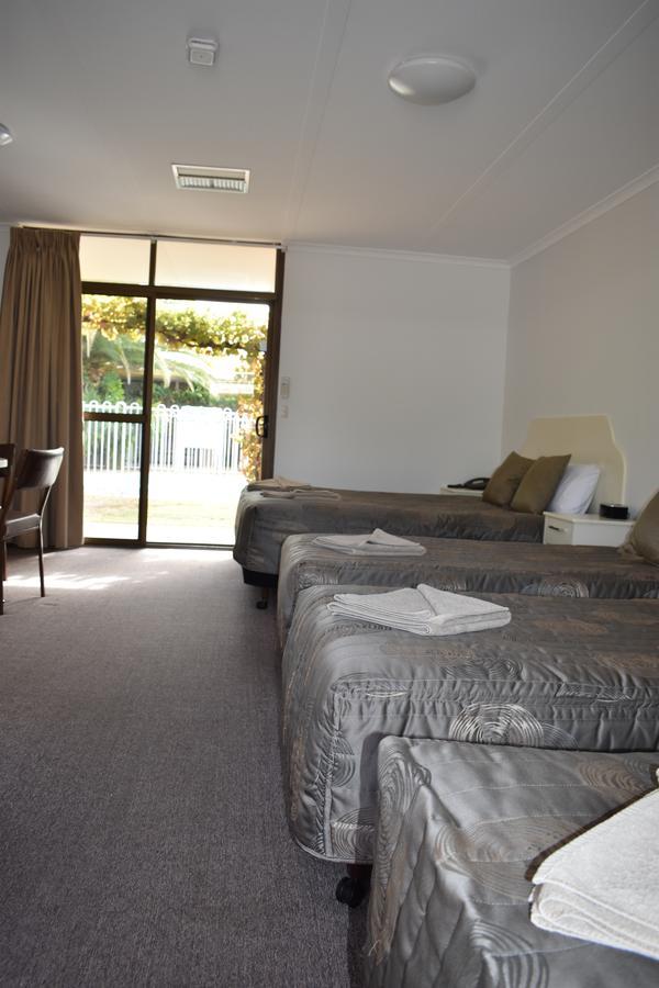 Roundhouse Motel Peterborough Luaran gambar