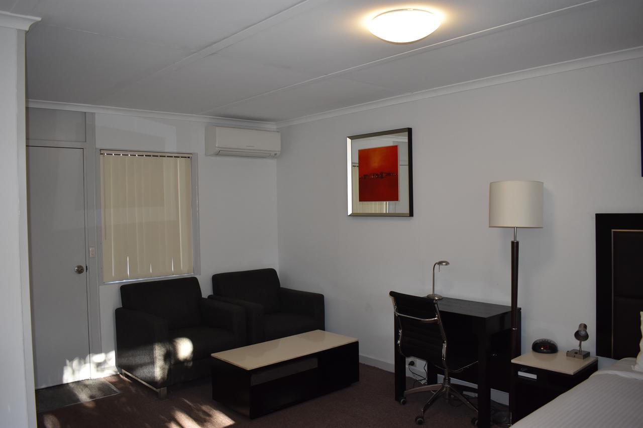 Roundhouse Motel Peterborough Luaran gambar